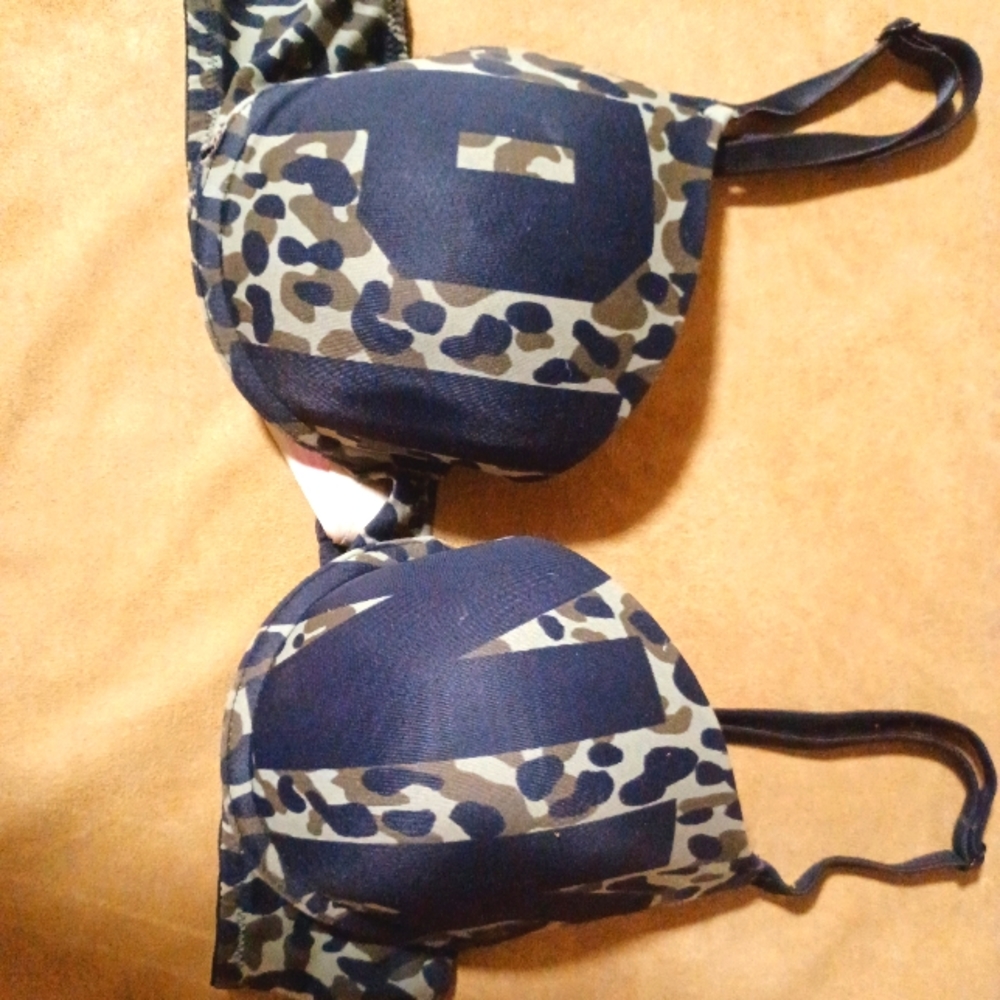 Victorias Secret PINK camo bra